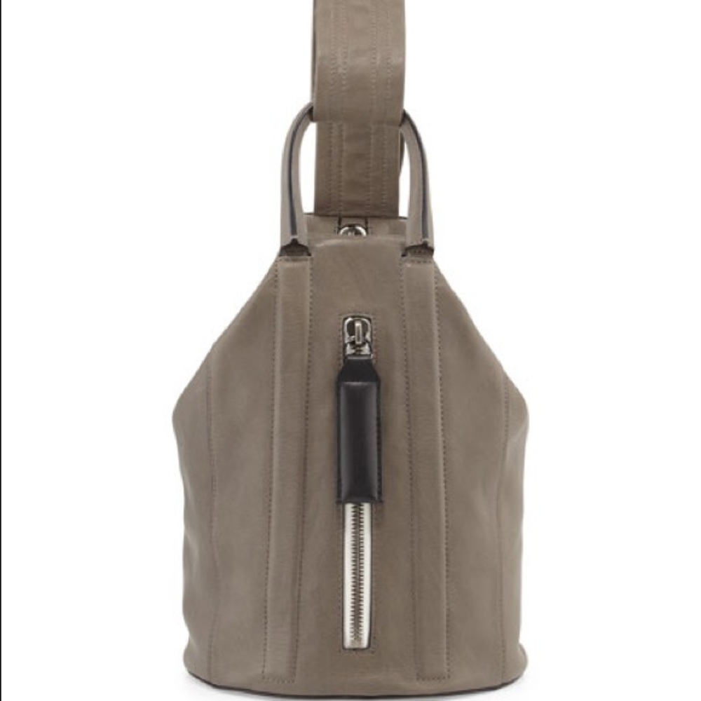 Rag & Bone
Aston Leather Sling Backpack Smoke